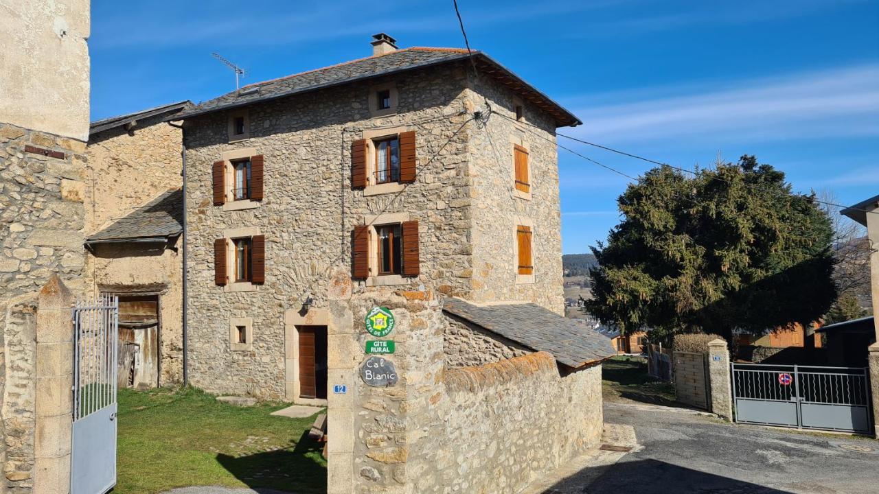 סן-פייר-דל-פורקה Maison De Caractere En Pierre Cal Blanic מראה חיצוני תמונה